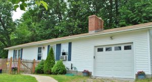 4 Hoyt St Merrimack, NH 03054