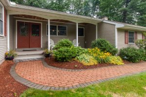 15 Birch Hill Dr. Nashua, NH 03063