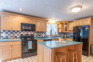 10 Lisa Dr. Nashua, NH 03062