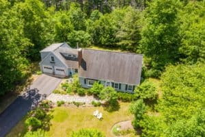 14 Pinewood Dr Amherst NH 03031