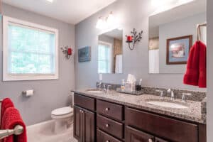 8 Crown Ct. Epping, NH 03042