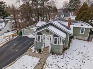 4 Sherman St Nashua, NH 03064